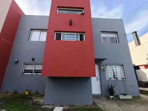 CASA EN VENTA DE 2 DORMITORIOS