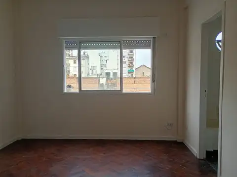Departamento en Alquiler en Abasto, $ 600.000