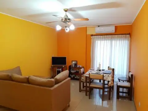 Avenida Díaz Vélez 5100, Piso 1