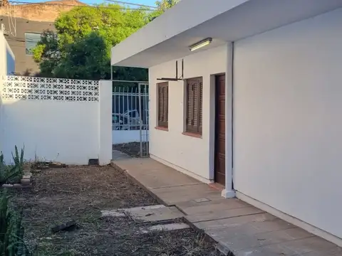 Casa en Alquiler 50 años