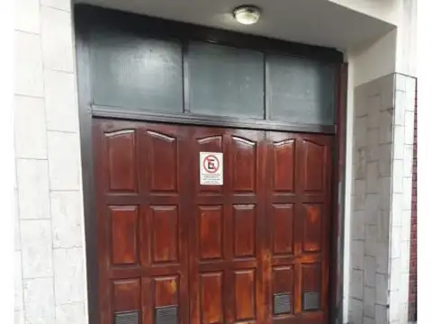 Oportunidad.Cochera en garage .Ramos mejia