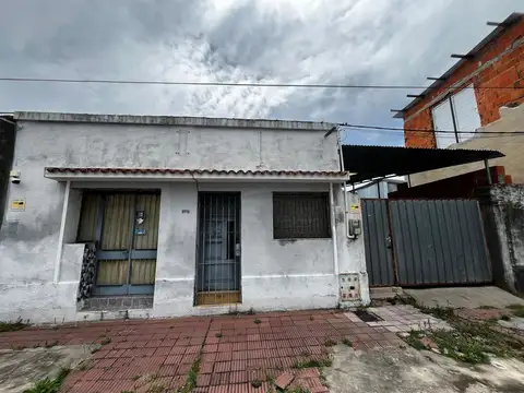 Propiedad Multifuncional: Dos Viviendas + Loc. com