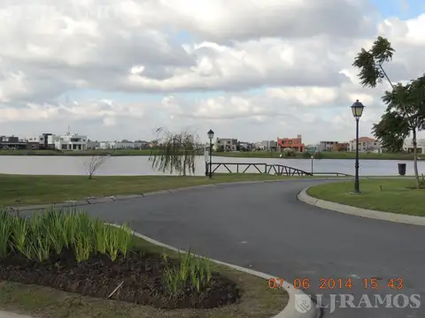 Terreno en Venta de 946,0 m2