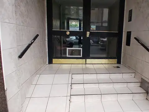 VENTA DEPARTAMENTO 3 AMBIENTES CONTRAFRENTE EN ABASTO