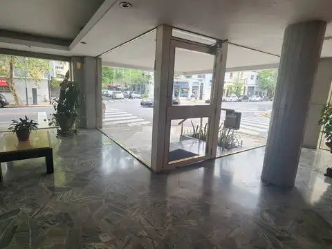 Av Hipólito Yrigoyen 3400, Piso 3