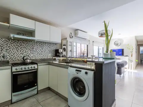 EN VENTA - DEPARTAMENTO 2 DORMITORIOS CON BALCÓN APTO CRÉDITO - BARRIO NUESTRA SEÑORA DE LOURDES