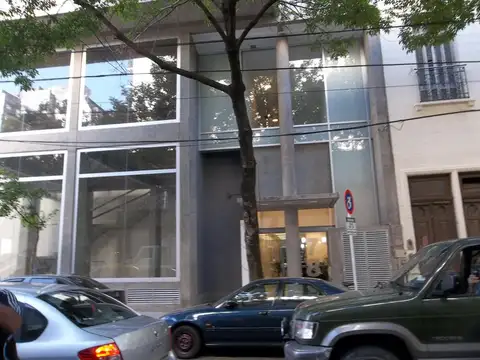 1 amb  Frente de 32 m con Balcón ! VENTA CON RENTA !