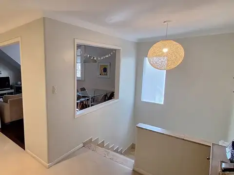 Depto Tipo Casa 4 ambientes con 3 baños