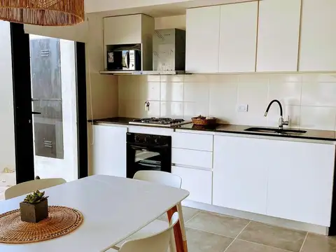 VENTA DUPLEX AMOBLADO MONTE HERMOSO ZONA ESTE