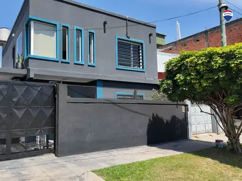 José Valentín Gómez 2400