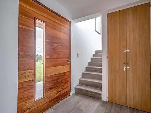 Puertos del Lago - Araucarias
