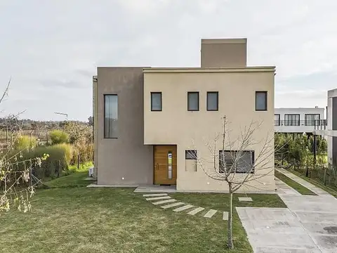 Casa en venta, Puertos del Lago. Bº Araucarias, 3 Dormitorios, Posibilidad de Financiación