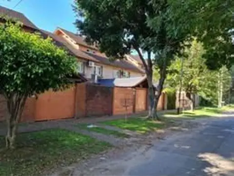 Triplex en venta en Sargento Cabral al 100, Muñiz