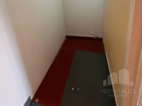 Venta Oficina 5 Ambientes en Moron Centro