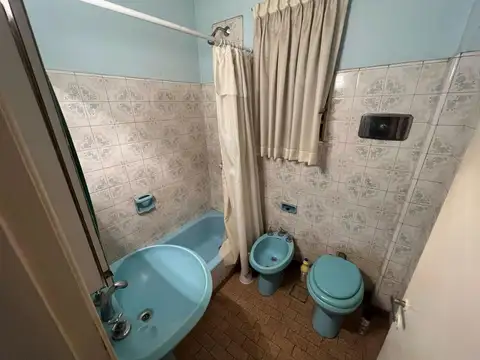 En Venta Hermoso Chalet de 200 m Ciudad Jardin de 4 Ambientes F: 10329