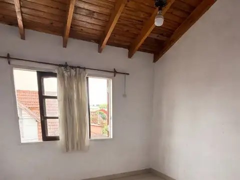 Depto Tipo Casa en Venta en Berazategui, USD 64.000