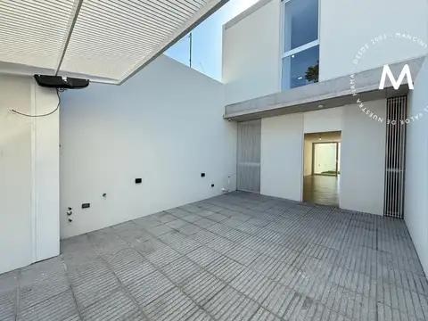 Depto Tipo Casa en Venta en Villa Ballester, USD 220.000