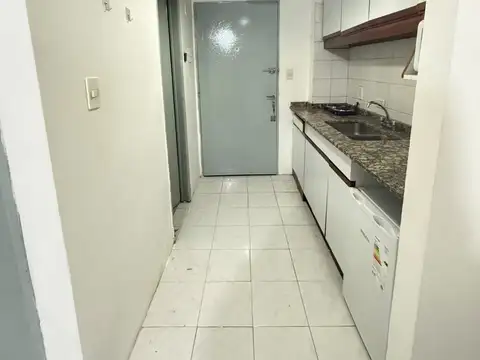 MONOAMBIENTE APTO PROFESIONAL, SUP. TOTAL DE 23 MTS, BAÑO COMPLETO, COCINA INTEG., EXC. UBICACIÓN