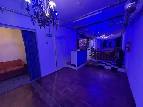 Casa 2 ambientes con 2 baños