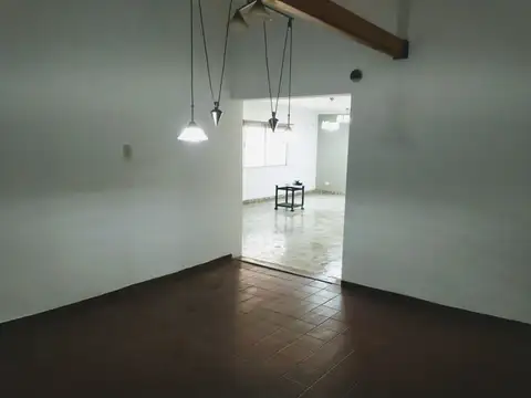 Depto Tipo Casa 5 ambientes con 2 baños