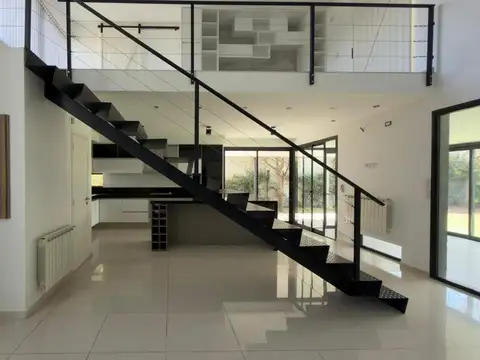 Casa en Venta al Oeste