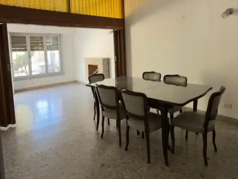 Casa en Venta en Castelar Sur, USD 180.000