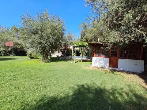 VENTA DE CASA CON QUINCHO Y PILETA, GUAYMALLÉN