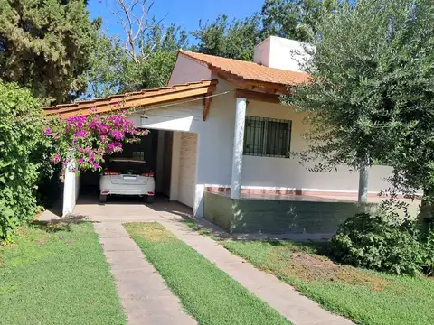 Casa 2 ambientes con 3 baños