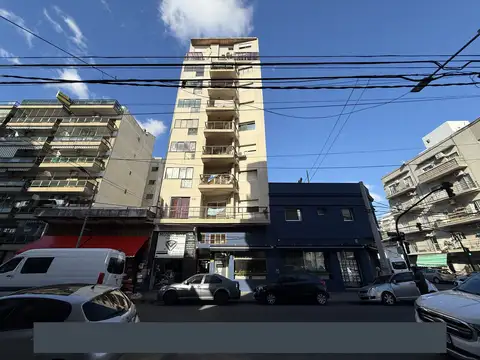 Venta Departamento 3 Ambientes con Balcón al Frente en Villa Ballester