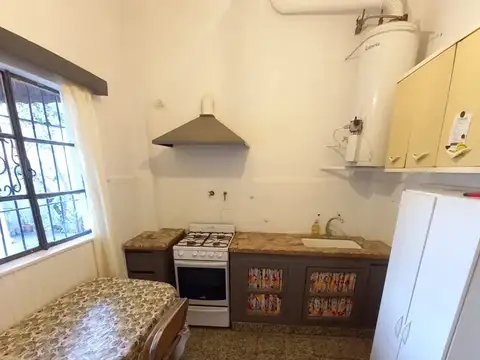 Casa tipo americana de 3 ambientes con jardin y terraza