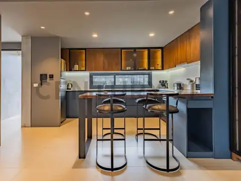 Casa en Alquiler con 1 cochera