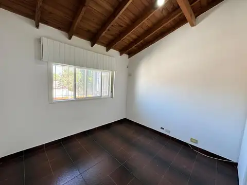 Depto Tipo Casa en Venta en San Antonio de Padua, USD 52.000