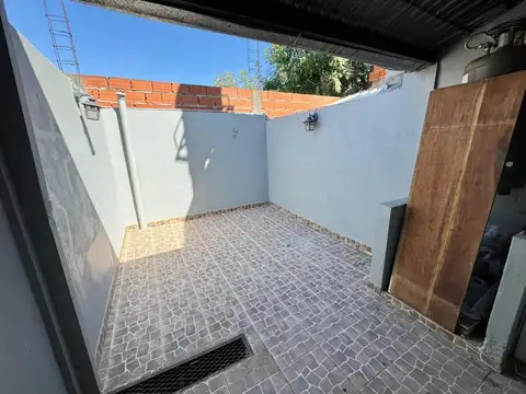 Depto Tipo Casa en Venta con 1 cocheras