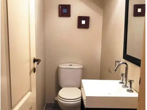 Casa 4 ambientes con 3 baños