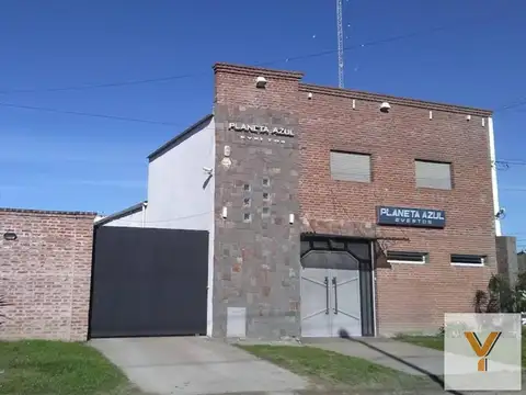 Edificio Comercial en Venta - 4 Dormitorios 5 Baños - 900mts - Tres Arroyos