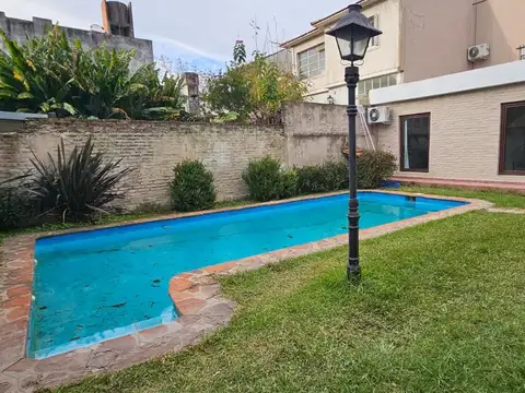 Alquiler casa 4 dormitorios jardin pileta quincho