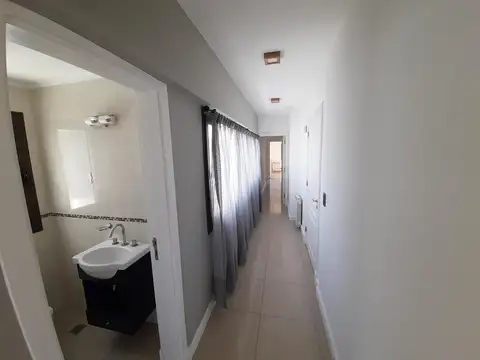 Departamento 4 ambientes con 3 baños