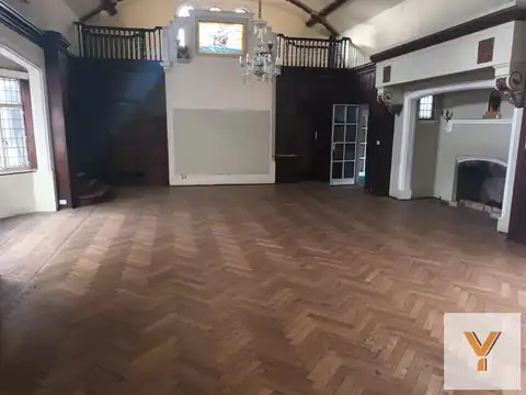 Hotel en Venta 60 años