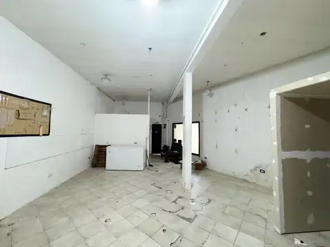 Galpón / deposito con oficinas en alquiler en Martinez