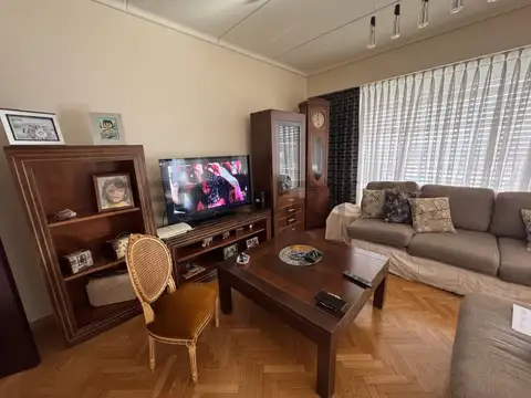 Departamento en Venta con 3 cocheras