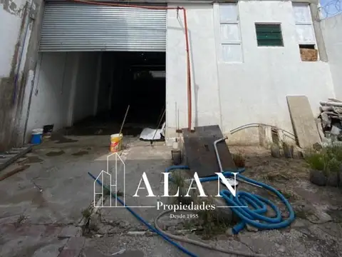 Galpon en Alquiler en Centenario, $ 2.800.000