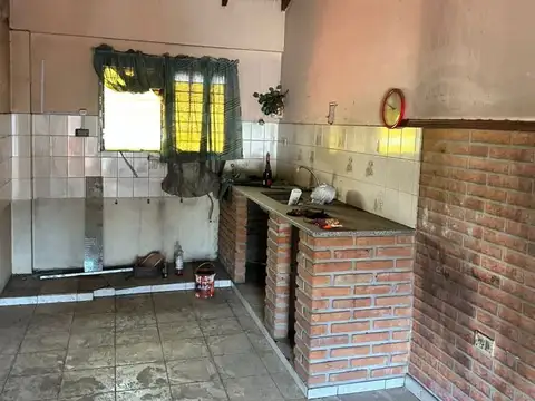 Casa en Venta en Isidro Casanova, USD 160.000