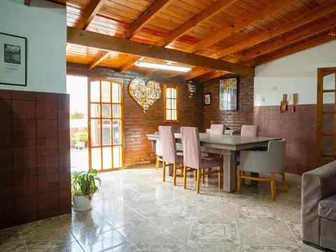 Depto Tipo Casa en Venta de 4 ambientes