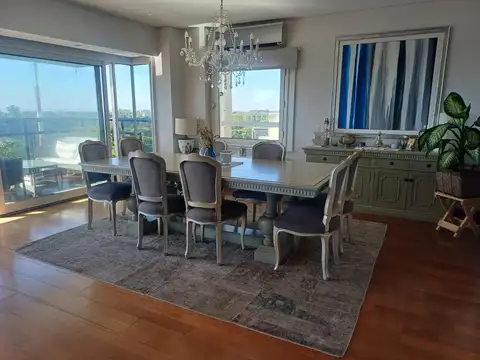 Departamento 5 ambientes con 4 baños