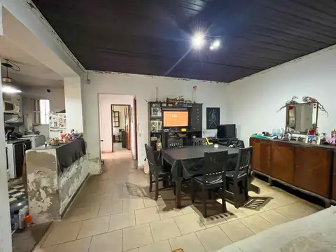 Casa 3 ambientes con 1 baño