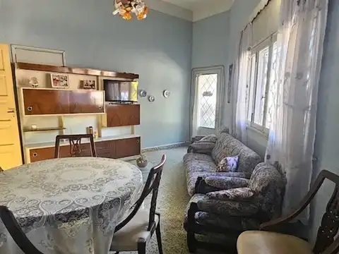 Casa 4 ambientes con 1 baño