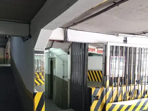 VENDO COCHERA MICROCENTRO