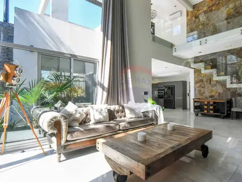 Casa en Venta en Alejandro Petion, USD 570.000