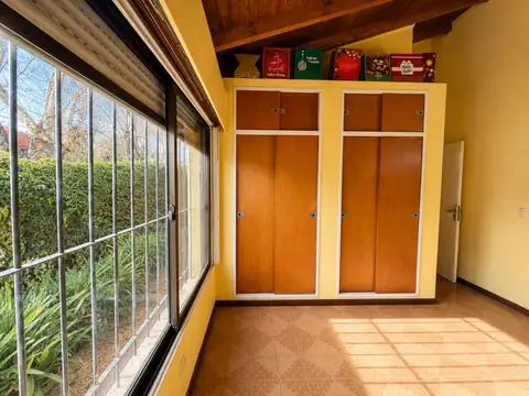 Casa 4 ambientes con 3 baños
