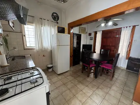 Casa 3 ambientes con 1 baño